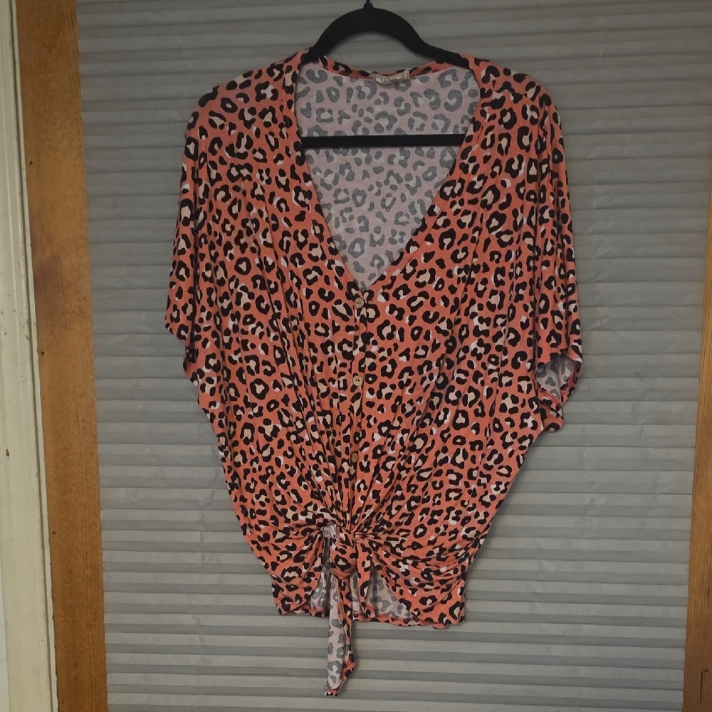 Stylish Leopard Print Tie-Front Blouse